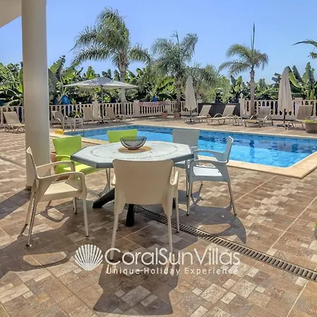 Impressive Exclusive Sea Caves Walk To Taverns Sleeps 11 Ref 507 Villa Peyia