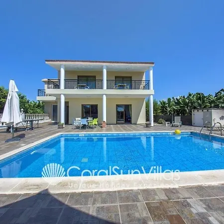 Villa Impressive Exclusive Sea Caves Walk To Taverns Sleeps 11 Ref 507 *