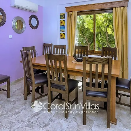 Impressive Exclusive Sea Caves Walk To Taverns Sleeps 11 Ref 507 *